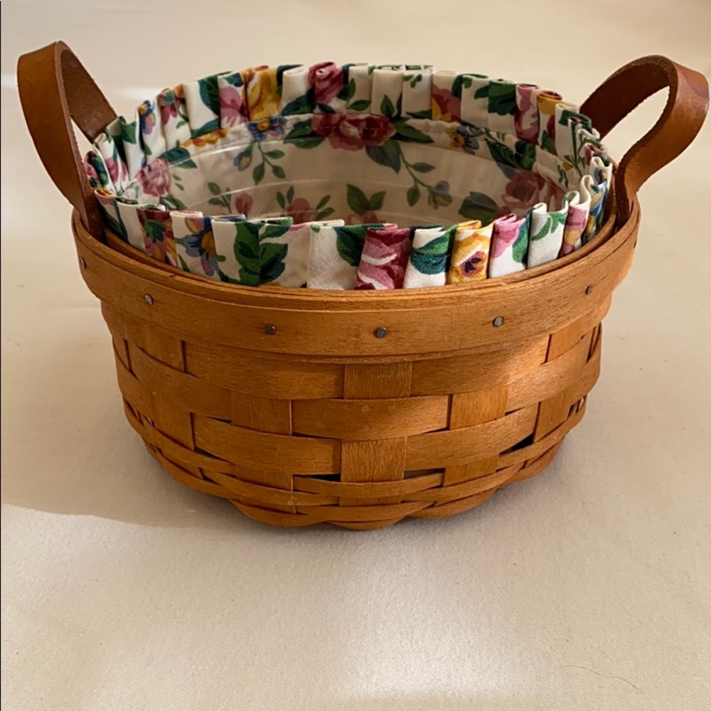 Vintage Longaberger Round Basket